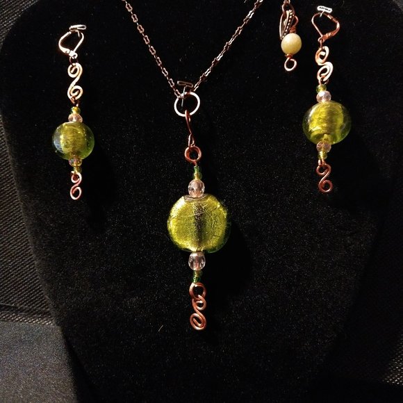 CCLHMHLLC Wired Jewellery Designs - Picture 2 of 4